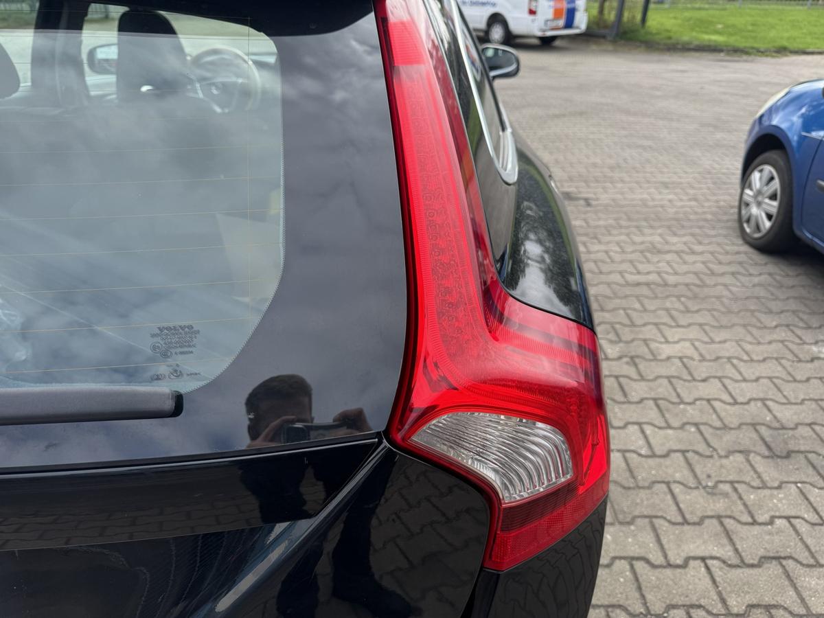 Volvo V60 original R&uuml;cklicht R&uuml;ckleuchte Schlussleuchte rechts Bj.2011